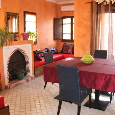 Meknes, 7 Au Village Naturiste Couple Only Riad
